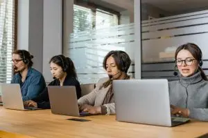 omnichannel contact center agents working