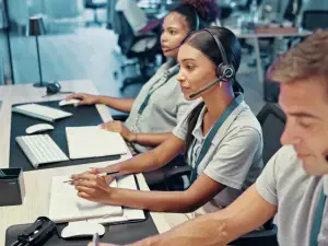 The Essential Call Center Toolkit: 10 Cloud Phone Features for Exceptional Customer Service